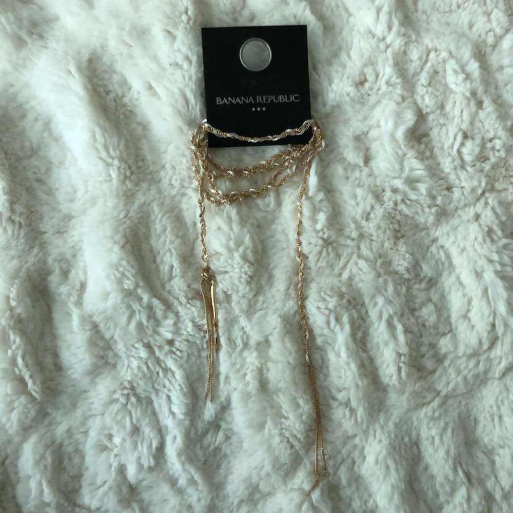 NWT Banana Republic White and Gold Necklace